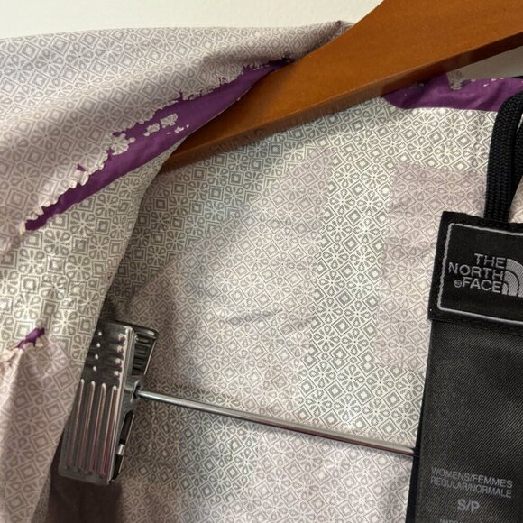 The North Face Lightweight Hyvent Rain Jacket Windbreaker Purple Women's Sz S - Picture 15 of 16